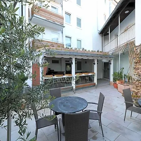 Hotel In With Private Terrace Essen